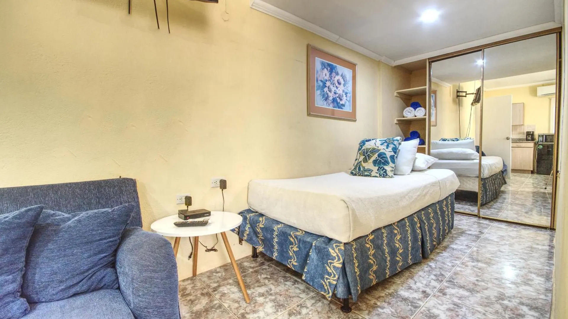 Hotel Palm Beach Retreat