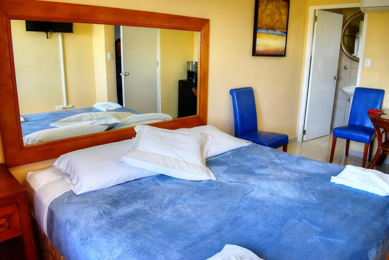 Hotel Palm Beach Retreat